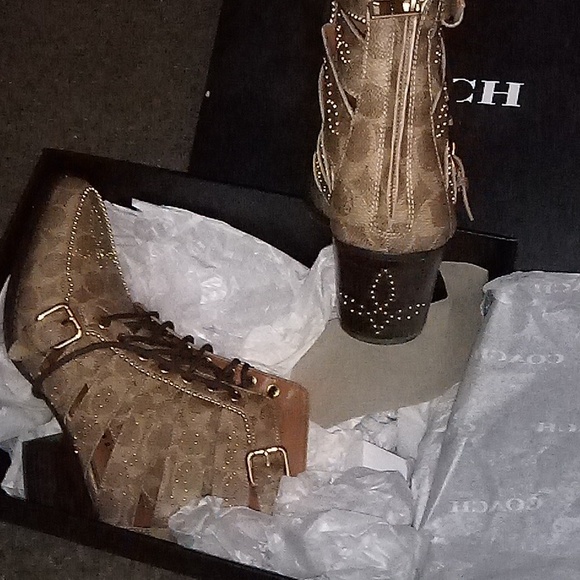 Coach boots - Picture 2 of 4